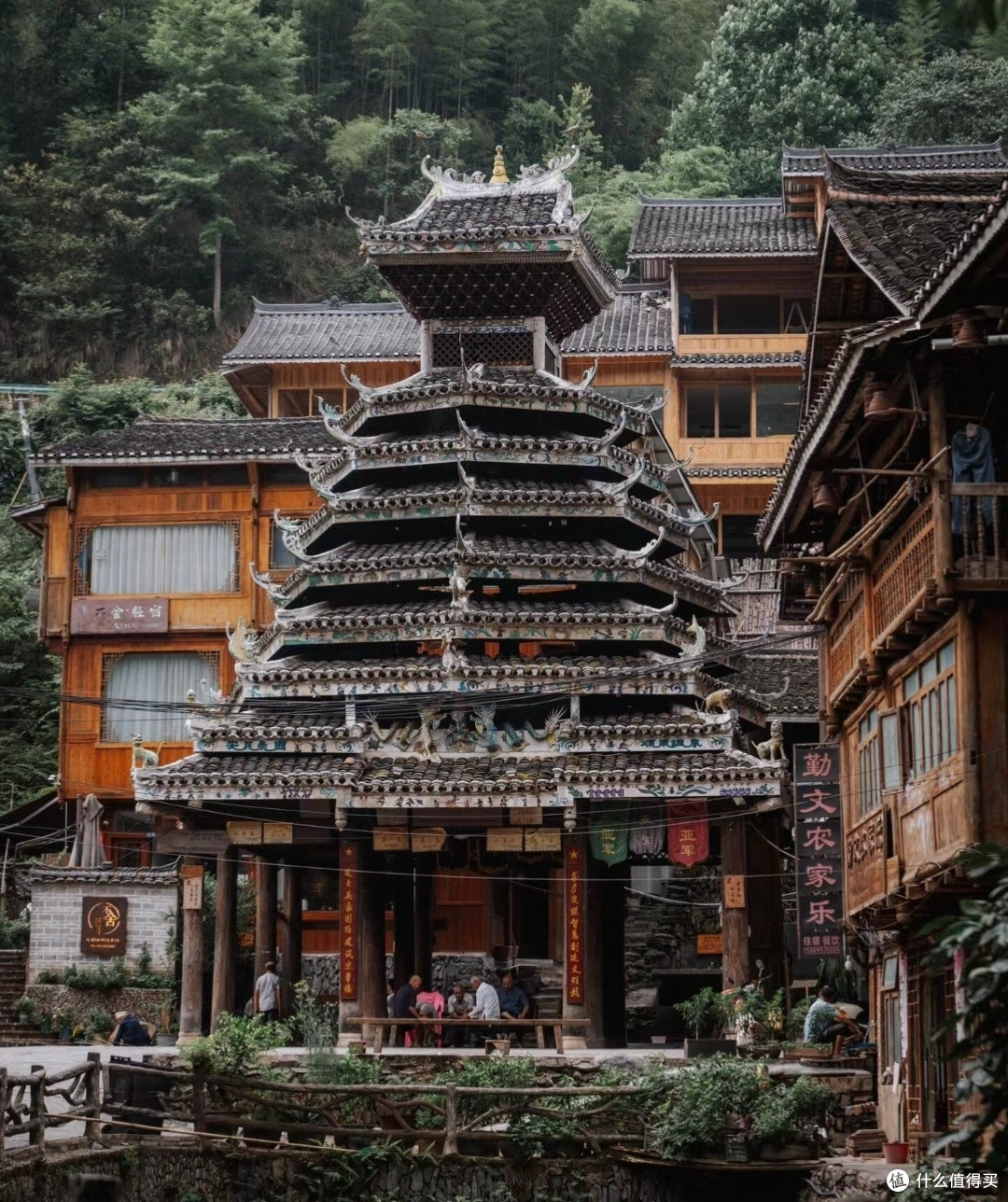 贵州景点有哪些有名的景点(贵州景点有哪些有名的景点苗族)-第1张图片