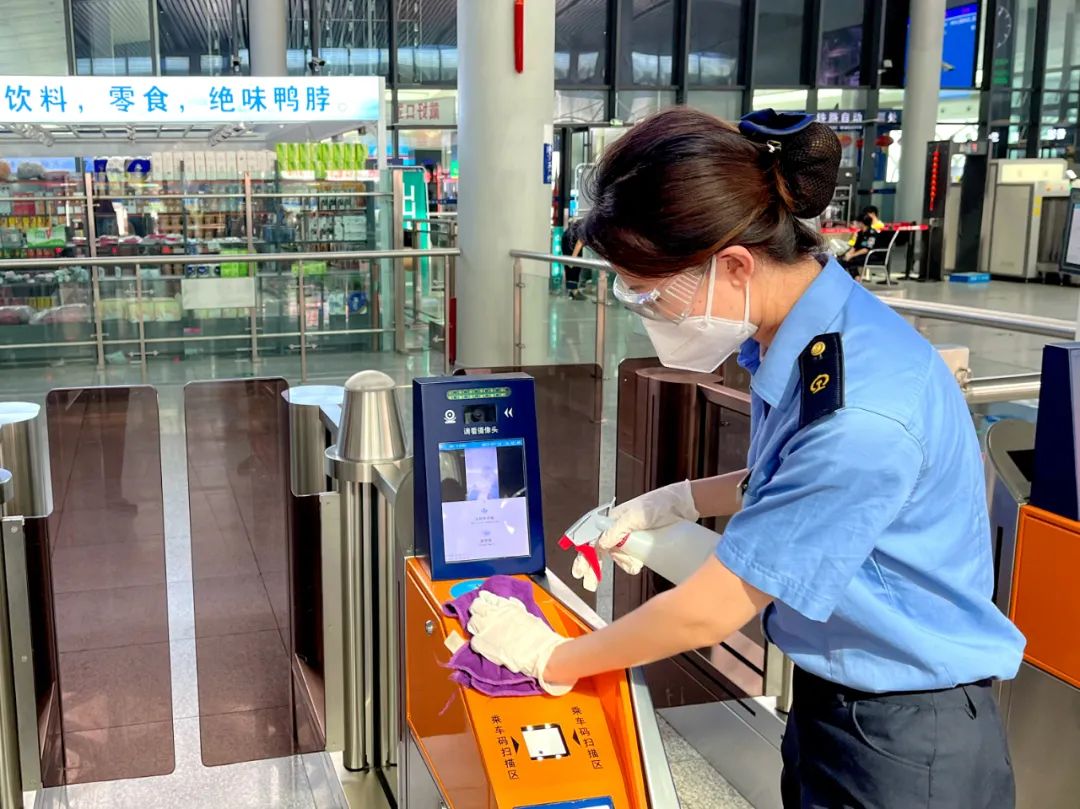 疫情重点地区来兰政策,近期来兰人员需要隔离吗-第2张图片