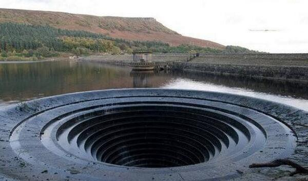 深圳十个闹鬼的楼盘深圳传说闹鬼的地方是哪里-第2张图片